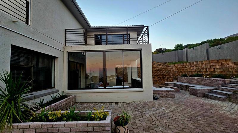 5 Bedroom Property for Sale in Dana Bay Western Cape
